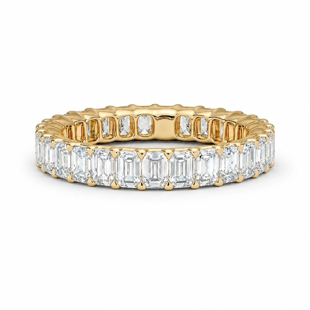 Éternelle Emerald Cut Diamond Eternity Band